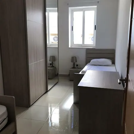 Don Mikiel Rua 3 * Sliema