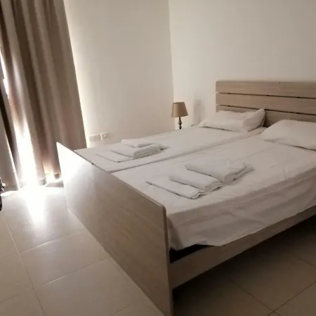Don Mikiel Rua 3 * Sliema